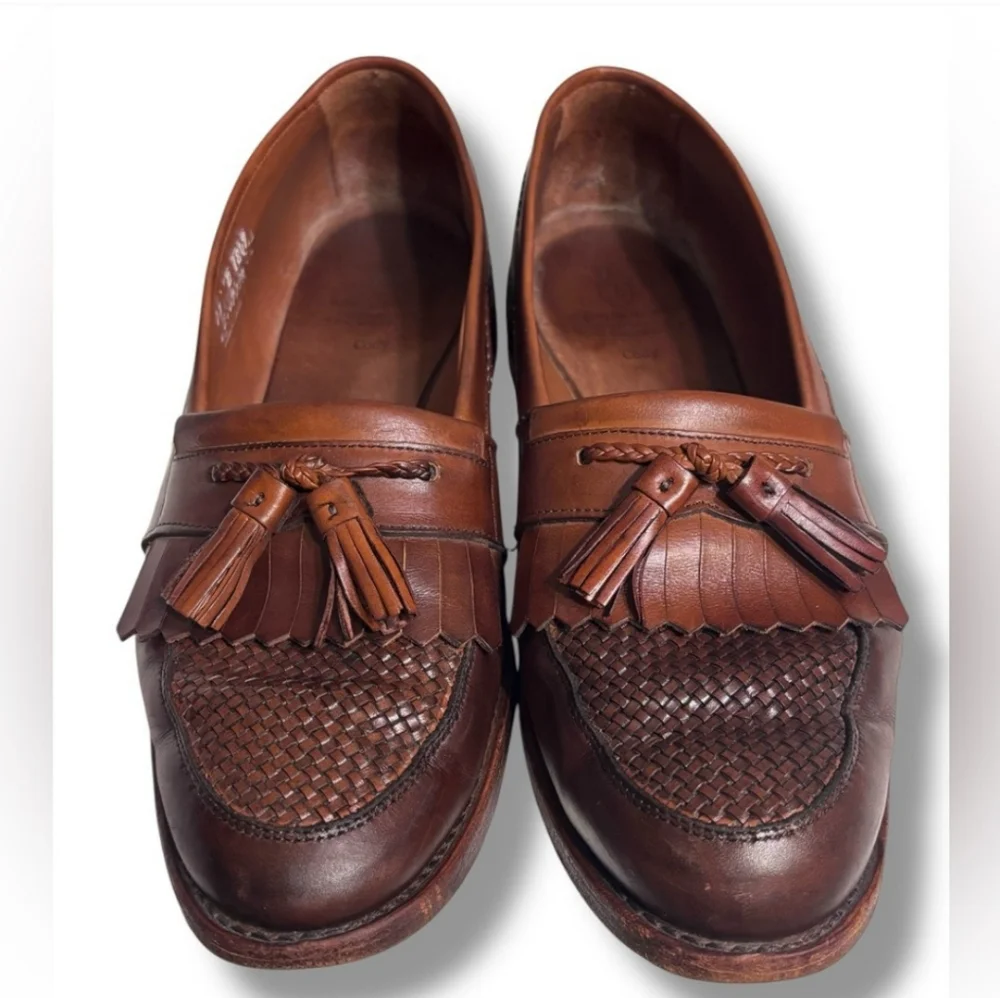 ALLEN EDMONDS “Cody” Brown Leather Loafers Braid Tassel Kiltie Detail